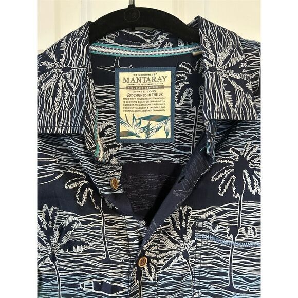 Mantaray Men's Blue Graphic Print Hawaiian Shirt Size L Short Sleeve - Picture 2 of 8